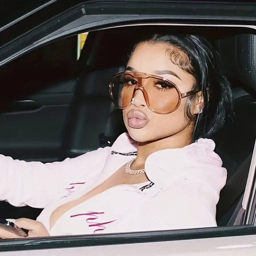 Oversized Retro Style Sunglasses