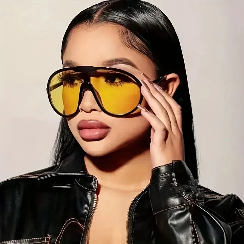 Oversized Retro Style Sunglasses