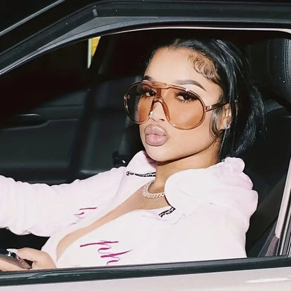 Oversized Retro Style Sunglasses